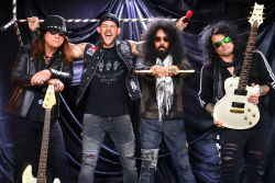 Quiet Riot - Click For Larger Image